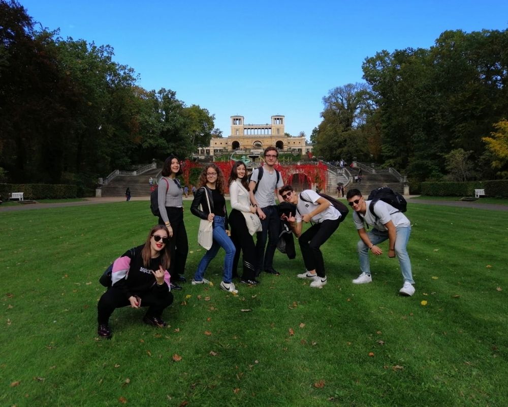 Grupo de estudiantes de intercambio WEP en Alemania por un año en el extranjero para descubrir el sistema escolar alemán