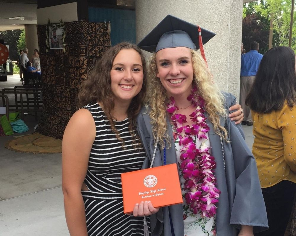 sorella ospitante graduation USA