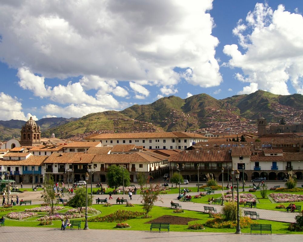 Panorama di una città peruviana dove si può prendere parte ad un progetto per conoscere meglio se stessi