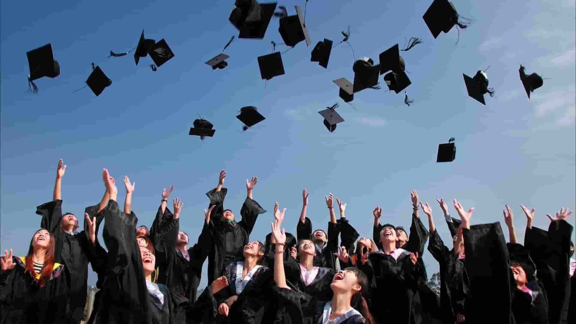 Graduation day: la cerimonia del diploma americano